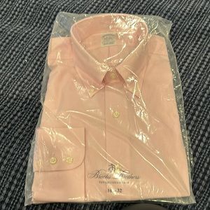 NWT Brooks brothers Regent for dress shirt